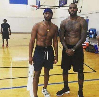 是肖若腾的 是肖若腾的