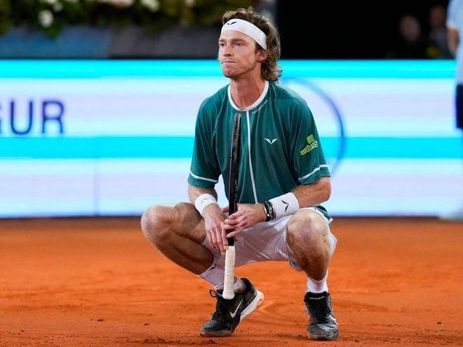 四坏保送轻 四坏保送轻